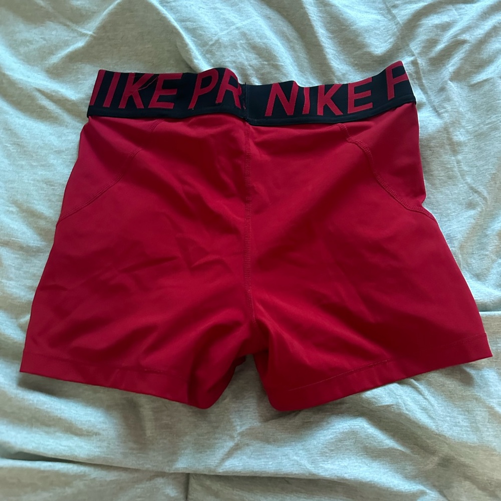 Never worn! Nike pro shorts